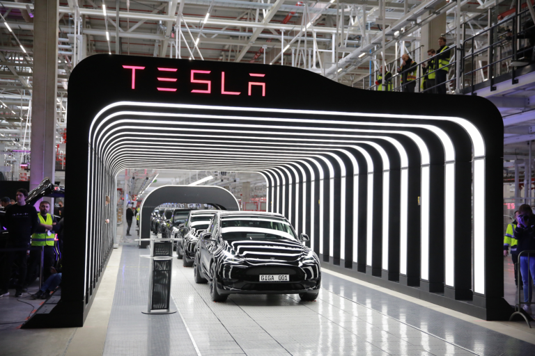 Exclusive Tesla Factory Tours Now Featured as Referral Program Reward