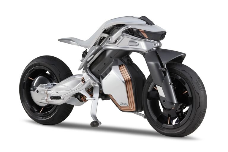 Yamaha Introduces Self-Balancing Electric Motorcycle